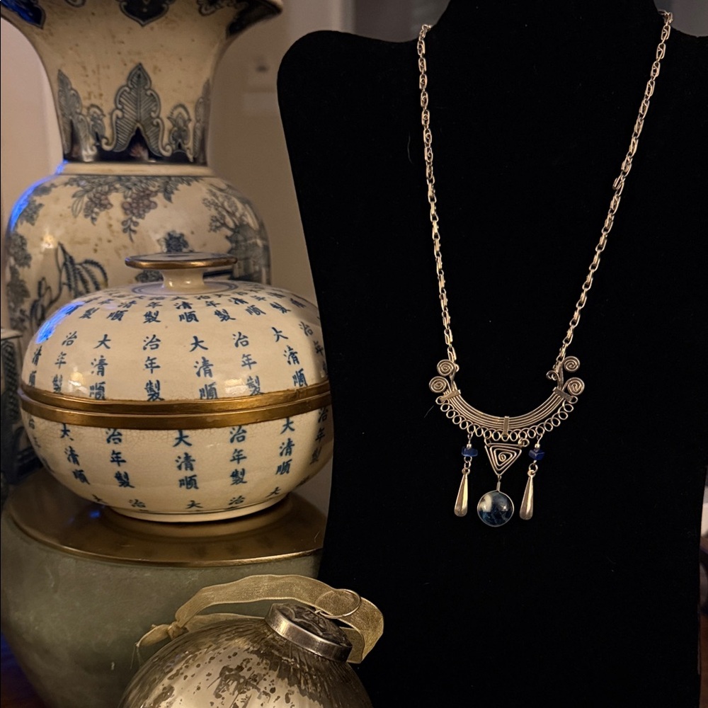 Elegant handmade alpaca Silver Necklace Blue glass of cats eye chips Accents